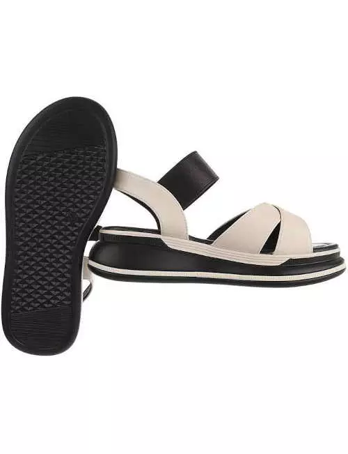 Pohodlné letné sandále na klinoch