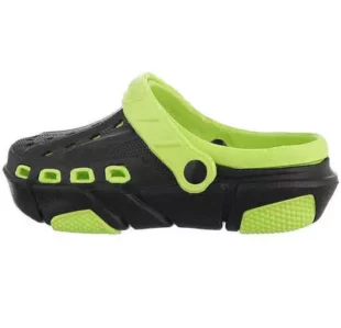 Pánske papuče v čierno-zelenej farebnej kombinácii